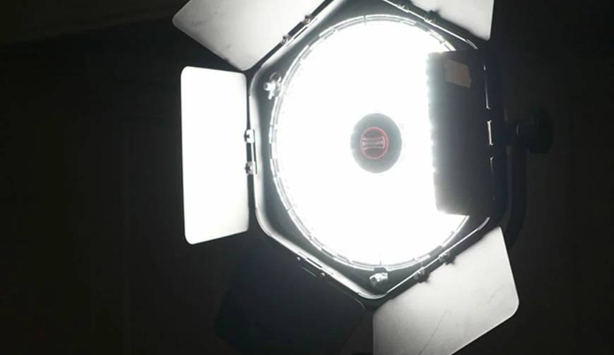 建立品牌粉丝议会！桥西区广告片拍摄公司赋能年轻人参与决策链